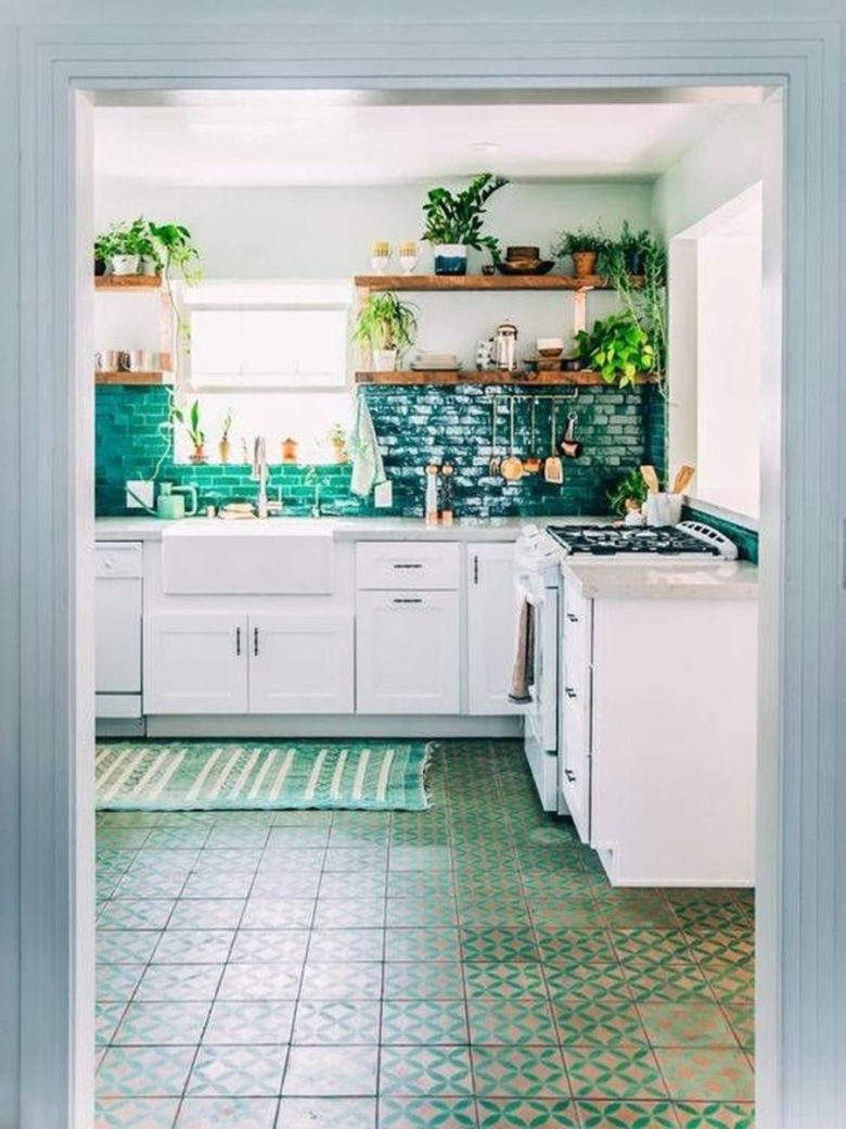 color-verde-caraibi-cucina-pavimento