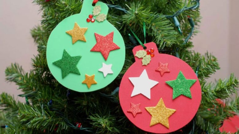 decorazioni-natalizie-ecologiche-palline-albero-carta