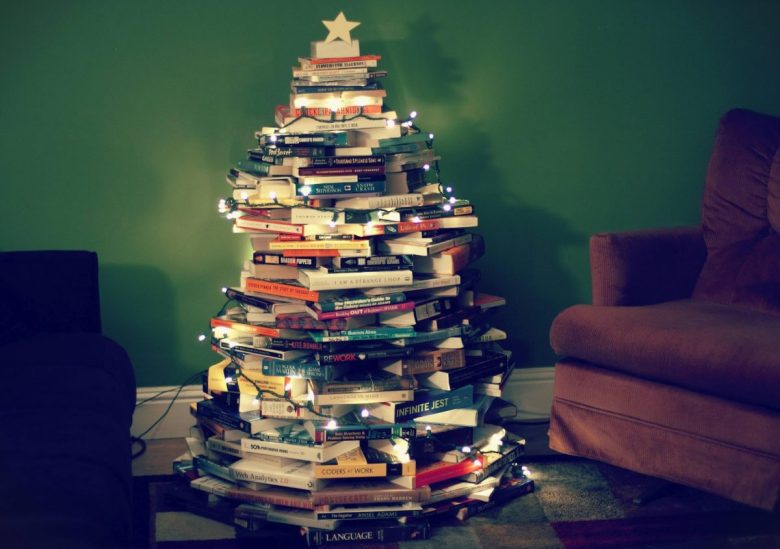 albero-natale-grande-particolare-libri