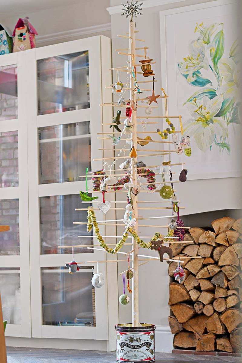 albero-natale-scandinavo-riciclo-creativo