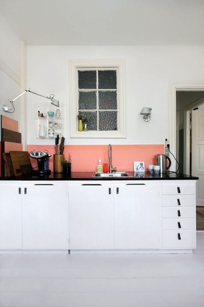 cucina-color-aragosta-bianco