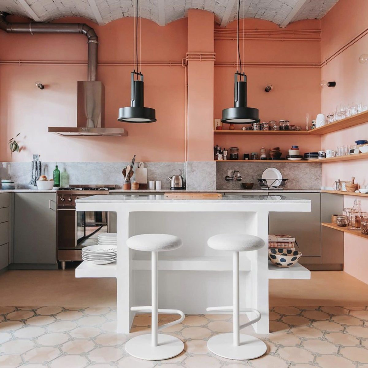 cucina-color-aragosta-moderna