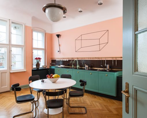 Usare il colore aragosta in cucina: 10 idee stimolanti