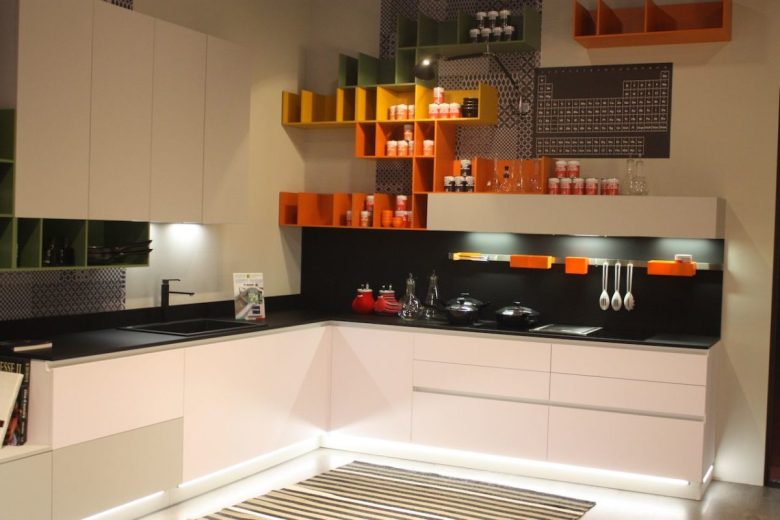 cucina-color-aragosta-sfumature
