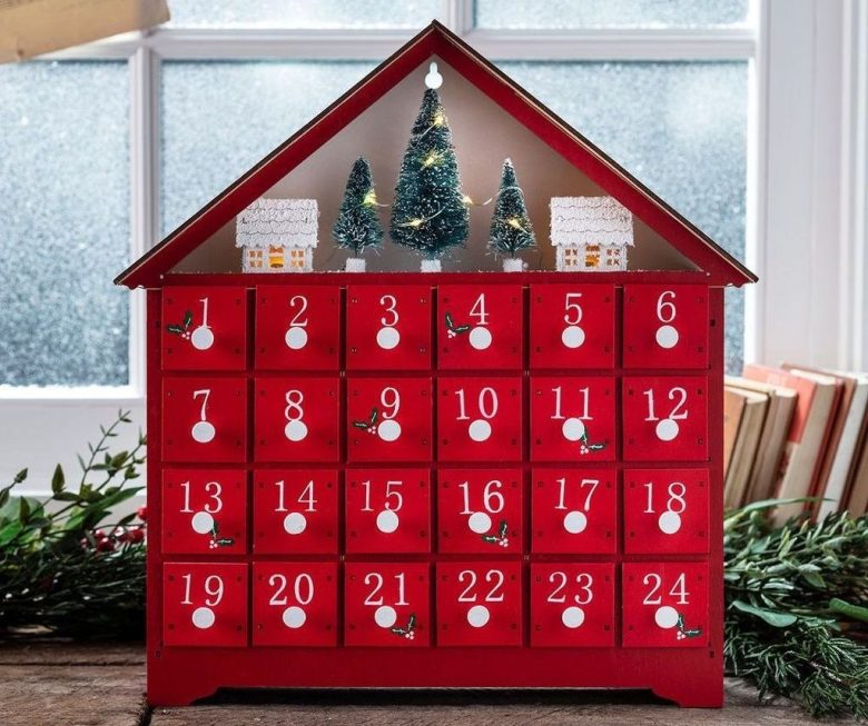 decorazioni-natalizie-legno-casetta-calendario