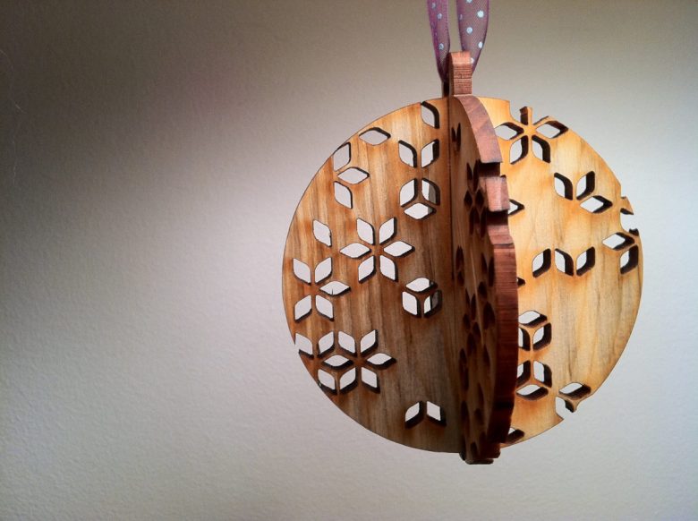 decorazioni-natalizie-legno-pallina