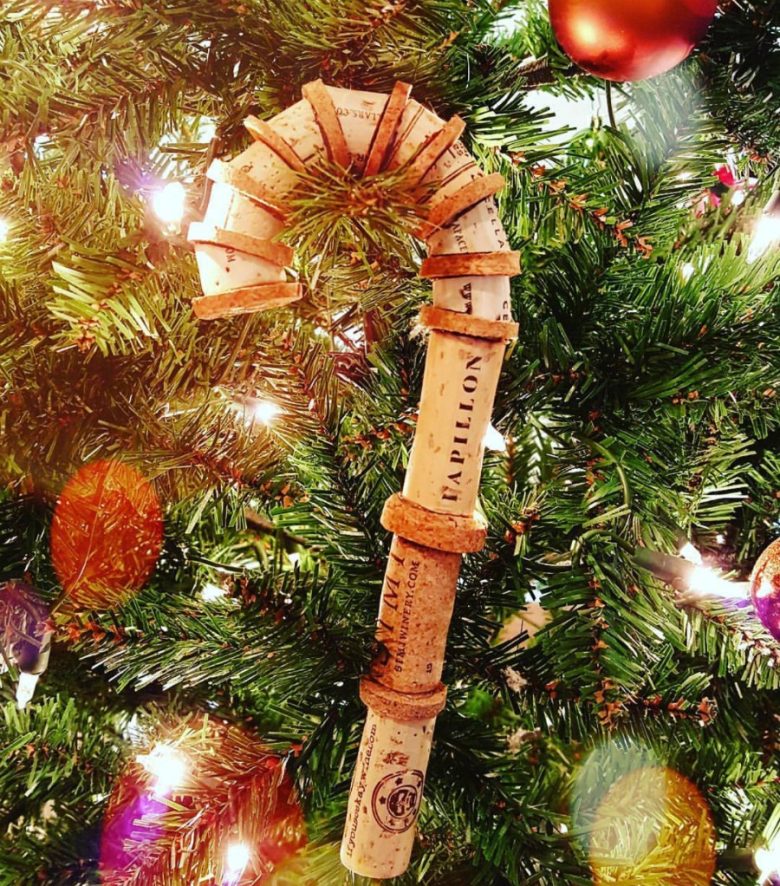 decorazioni-natalizie-tappi-sughero-bastone