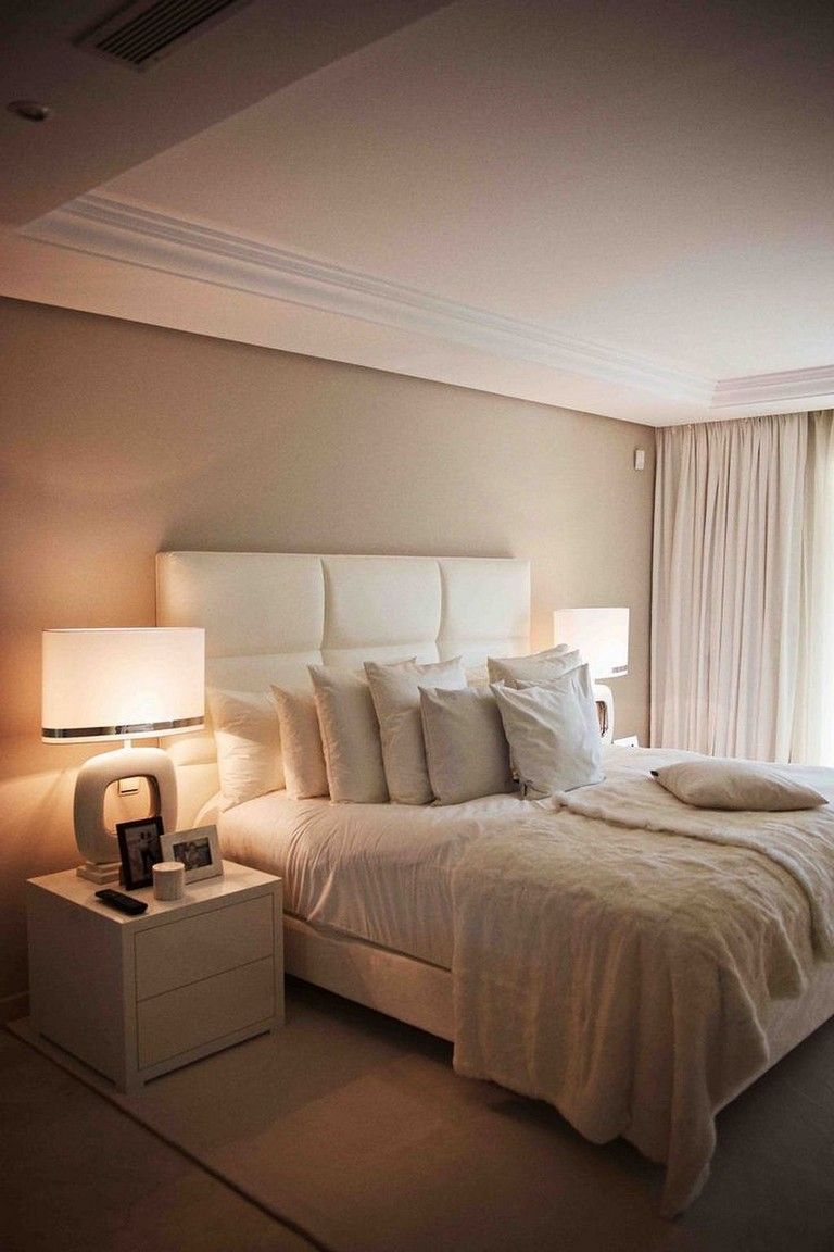 camera-letto-beige-semplice