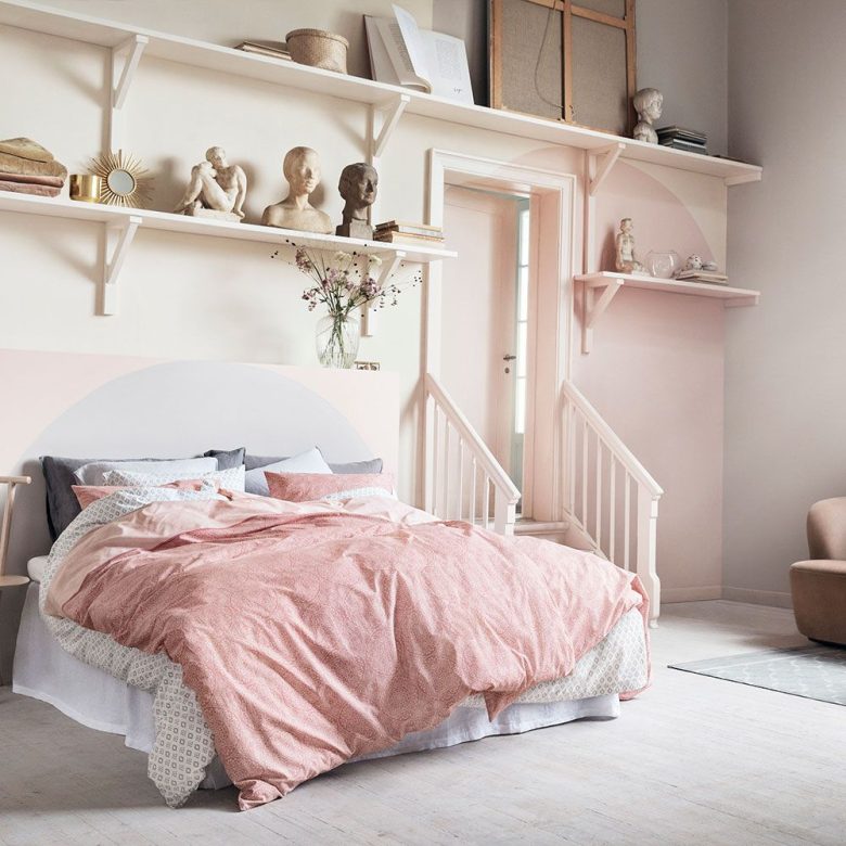 camera-letto-rosa-pastello-abbinamento-grigio