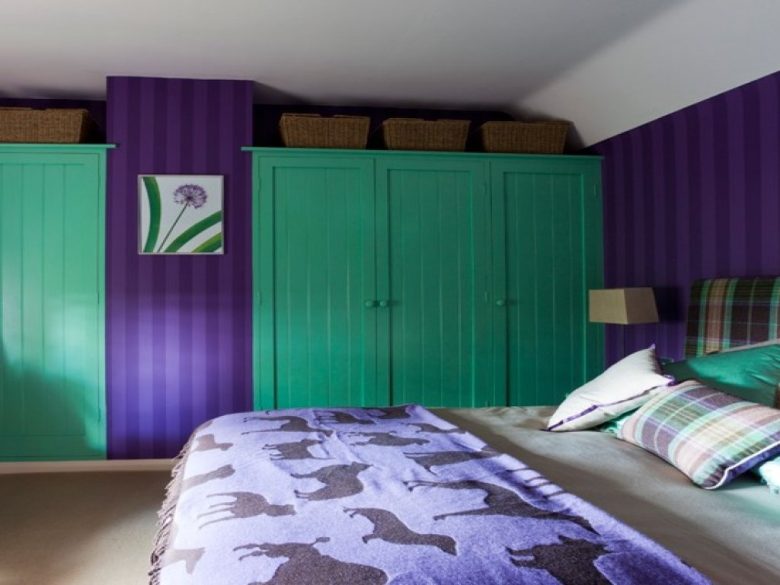 camera-letto-verde-menta-armadi