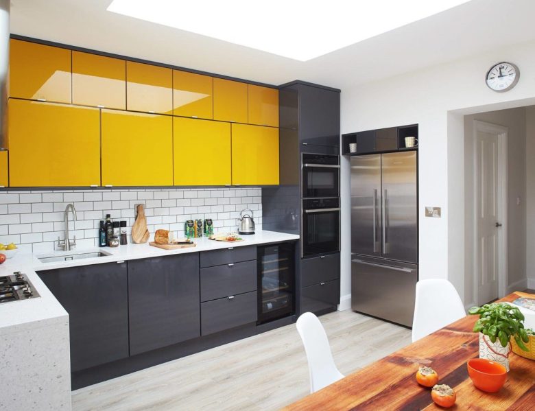 color-giallo-miele-cucina-moderna