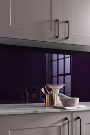 color-melanzana-cucina-parete