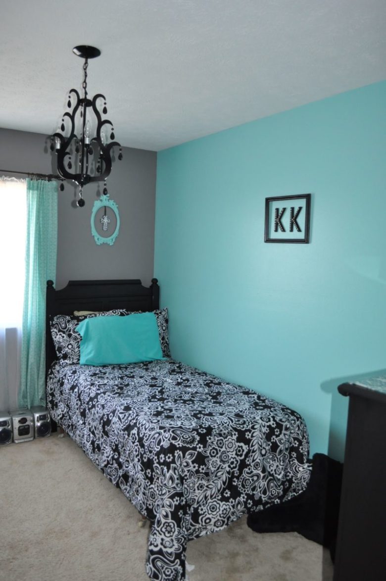 camera-letto-turchese-parete