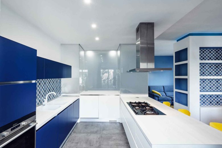 colore-blu-reale-moderna