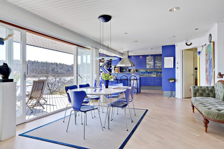 colore-blu-reale-open-space