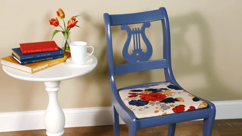 abbellire-sedie-legno-blu