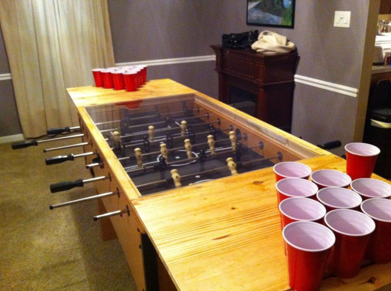 calcetto-fa-da-te-cartone-beer-pong