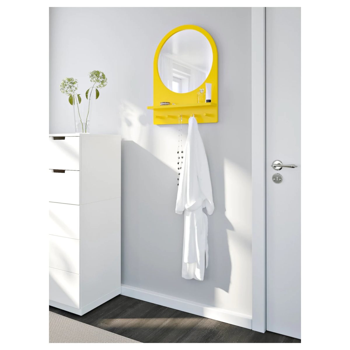specchio-ikea-giallo-saltrod