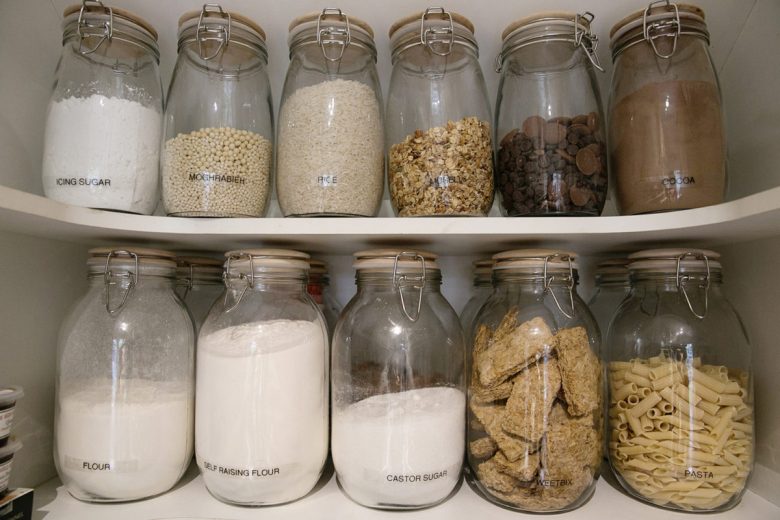 idee-per-organizzare-una-dispensa-incantina-2