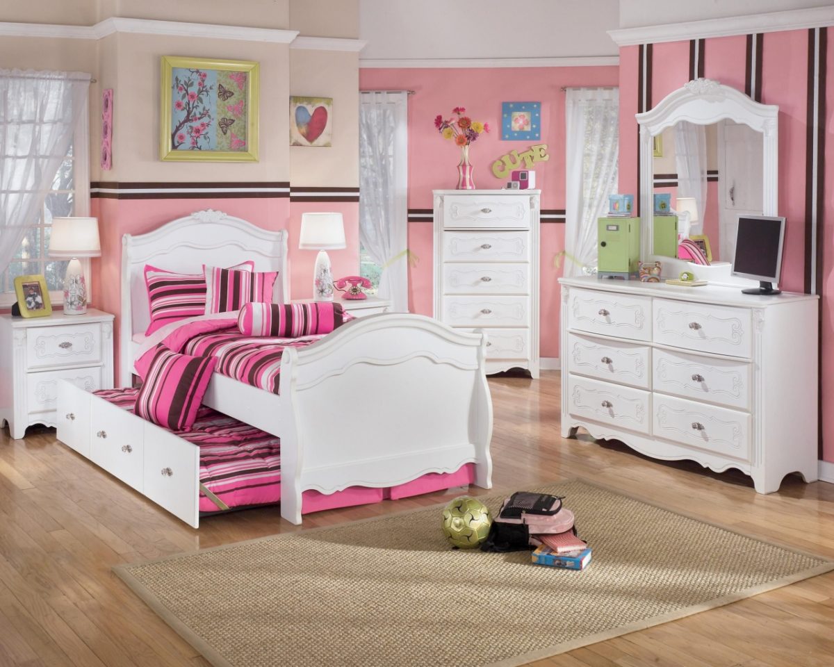 hello kitty bedroom decor – Pin by Tal Banon on Kids Furniture