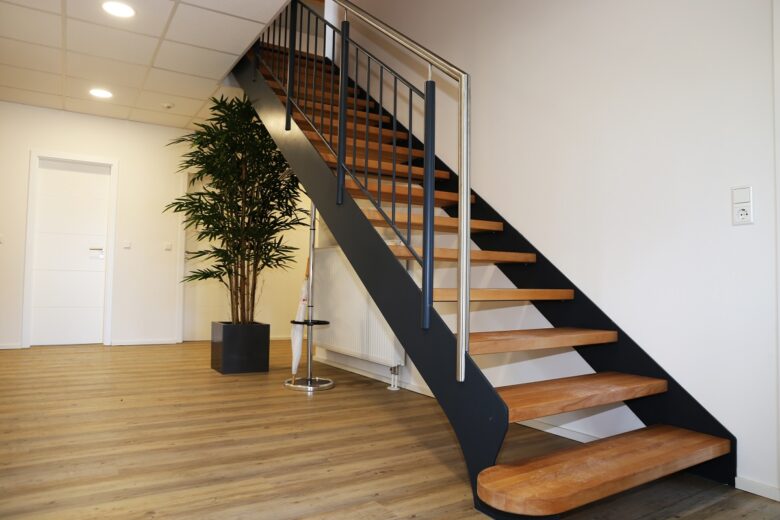 Modern,New,Internal,Wooden,Staircase