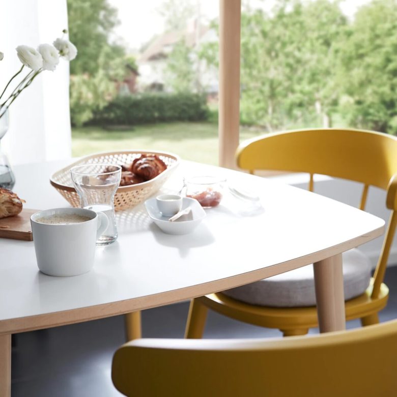ikea-collezione-OMTÄNKSAM-tavolo