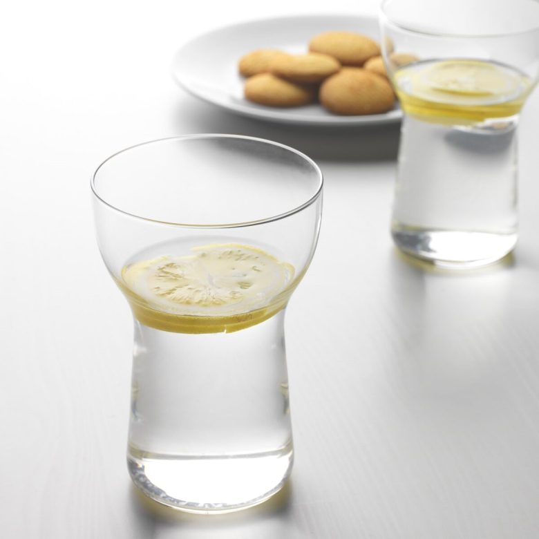 ikea-collezione-omtaenksam-bicchiere