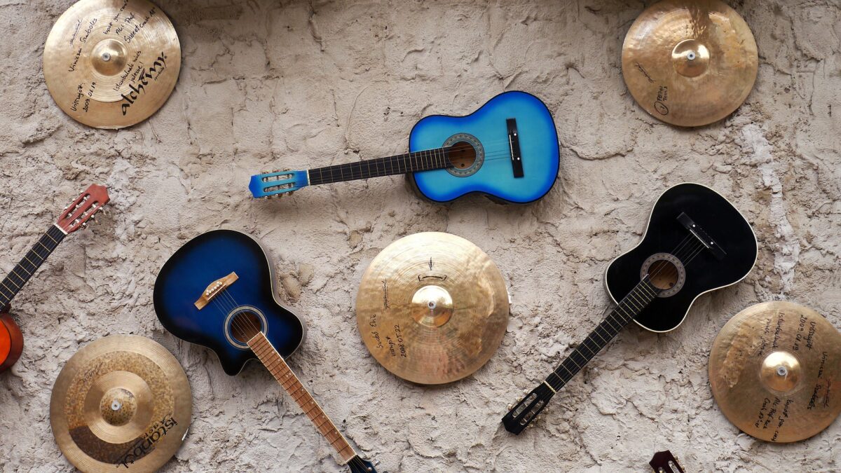 arredare-con-la-musica-chitarre