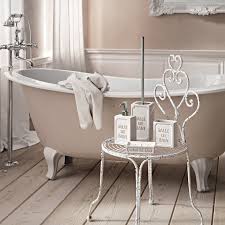 arredo-monolocale-Shabby-chic-vasca