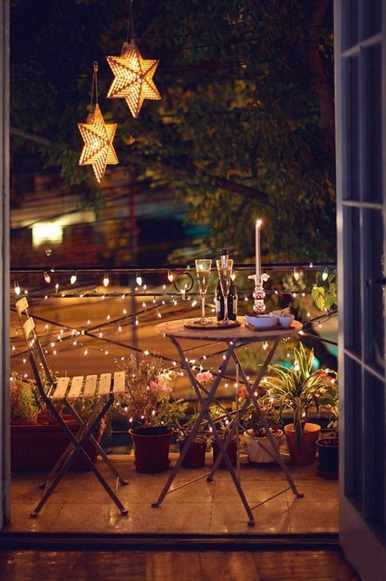 come-arredare-un-balcone-con-le-luci-26
