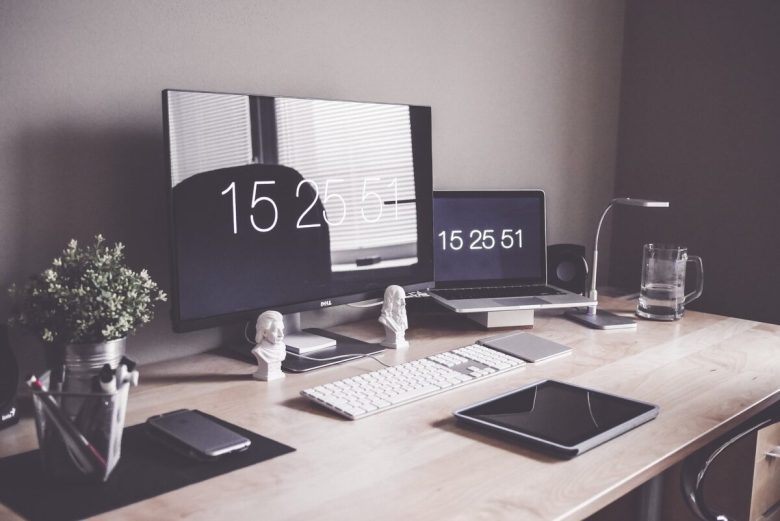 idee-e-suggerimenti-per-realizzare-un-piccolo-ufficio-in-un-seminterrato-scuro