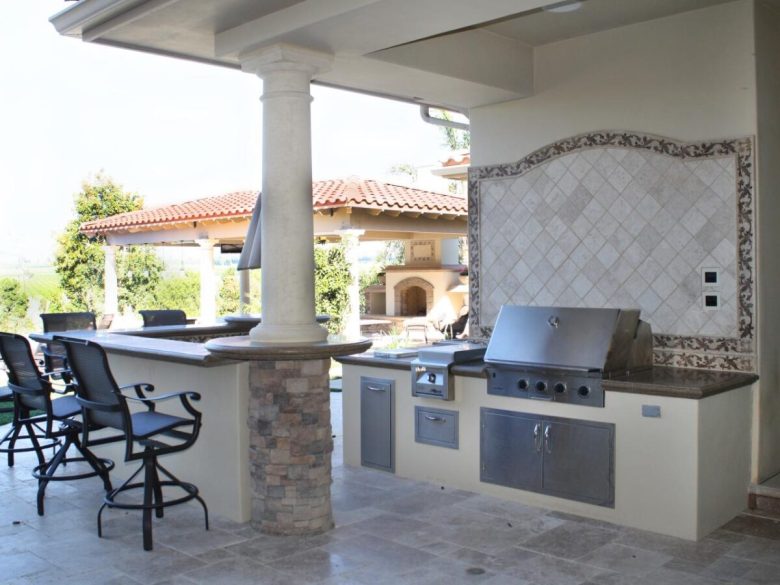 marmo-e-barbecue-giardino