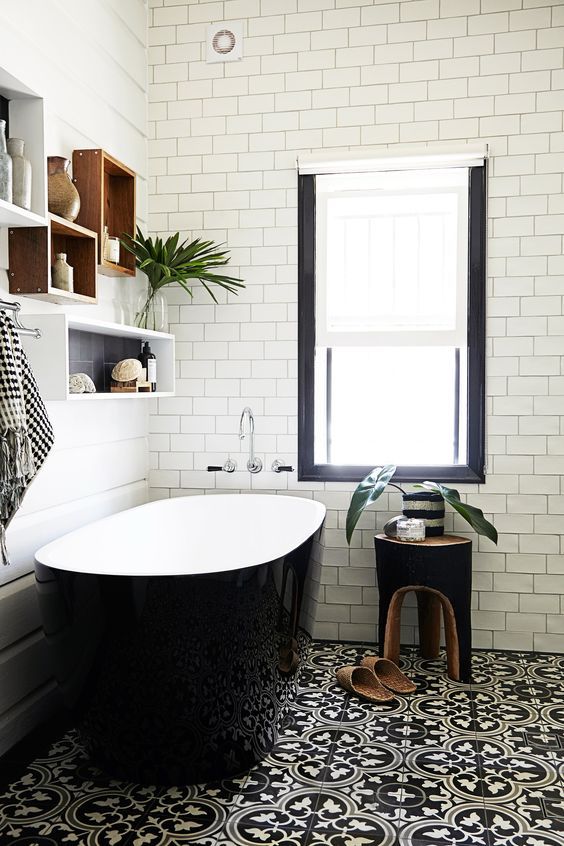 the-power-of-color-arredare-un-piccolo-bagno-con-il-colore-vasca