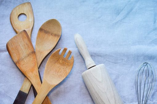 Utensili da cucina indispensabili: 10 + 1 a cui non rinunciare