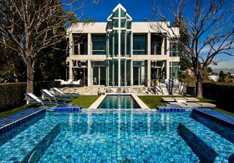 la-piscina-casa-riahanna