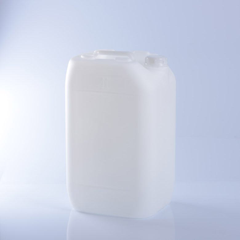 tanica-plastica-acqua-copertina