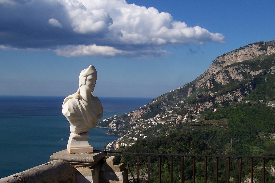 villa-cimbrone-statua-e-mare