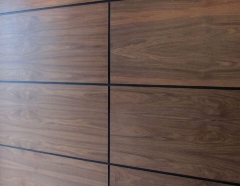 Boiserie-contemporanee-5-modi-chic-e-3-consigli-per-rivestire-pareti-e-soffitti06