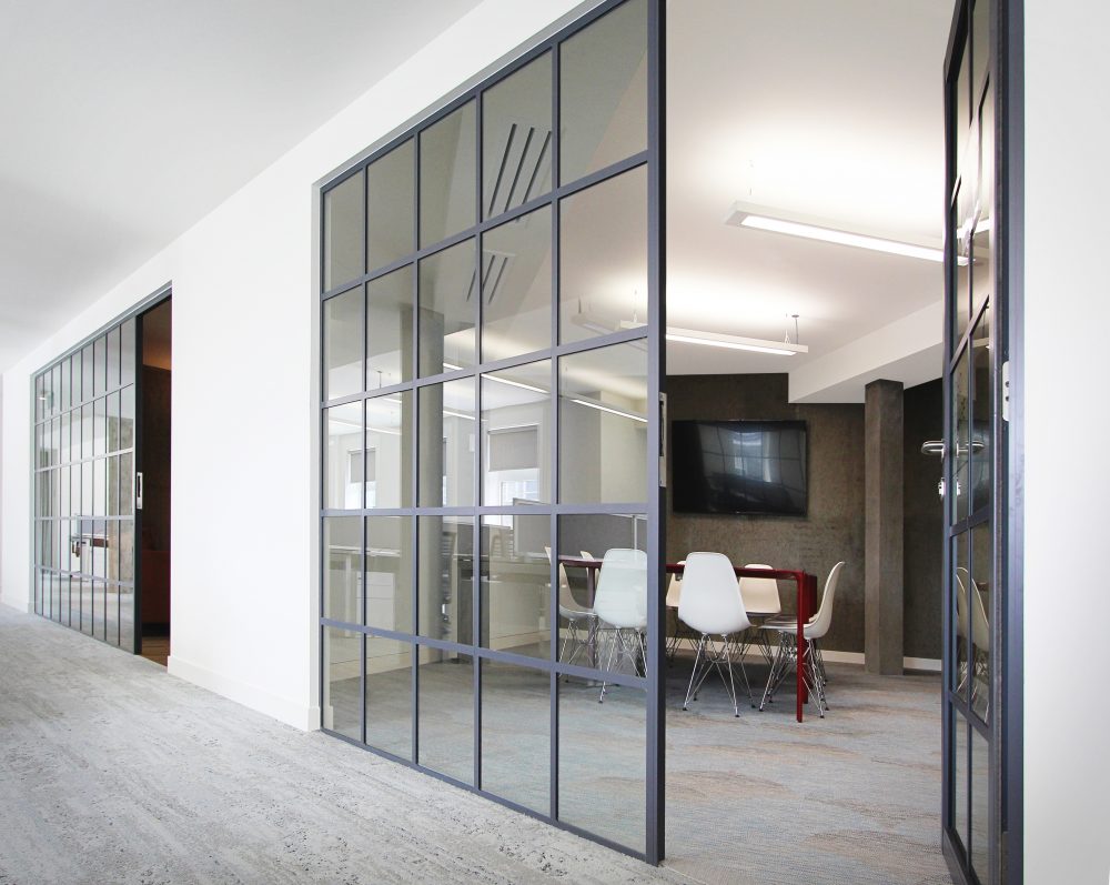 Come-scegliere-le-porte-in-stile-industriale-04