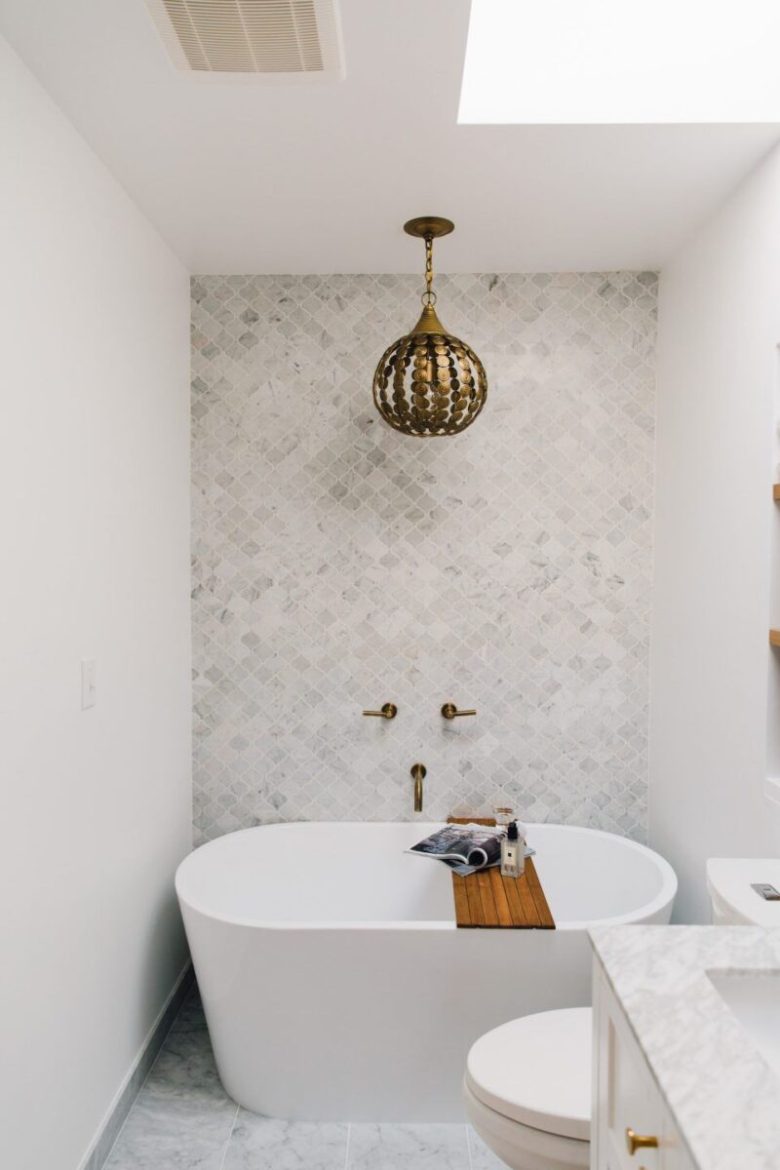 Idee-e-consigli-per-ristrutturare-un-bagno-quadrato04