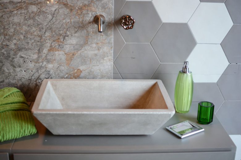 Idee-e-consigli-per-ristrutturare-un-bagno-quadrato11