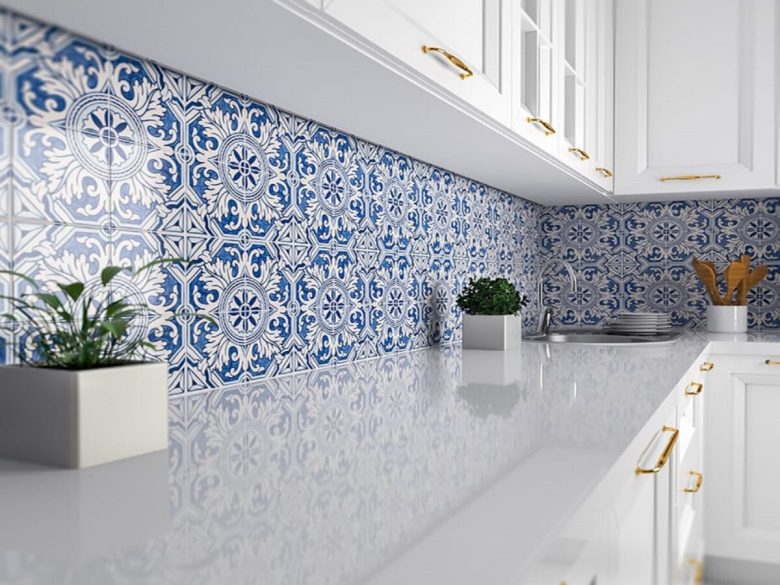 idee-di-paraschizzi-in-cucina-46