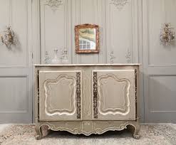 arredare-bar-provenzale-credenza1