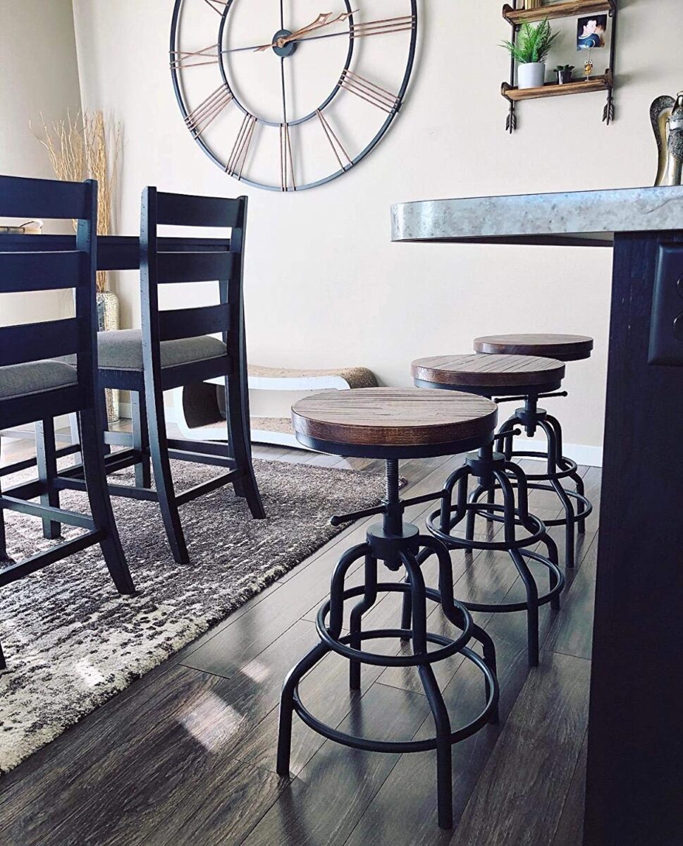 arredare-bar-provenzale-sgabelli1