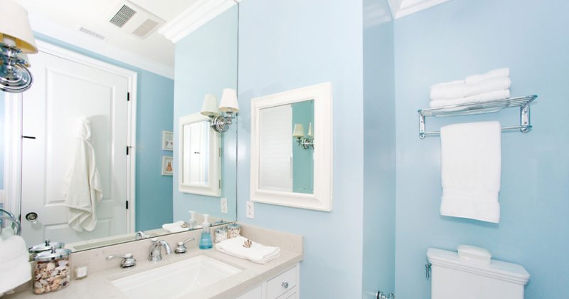 colore-pareti-ingrandiscono-azzurro