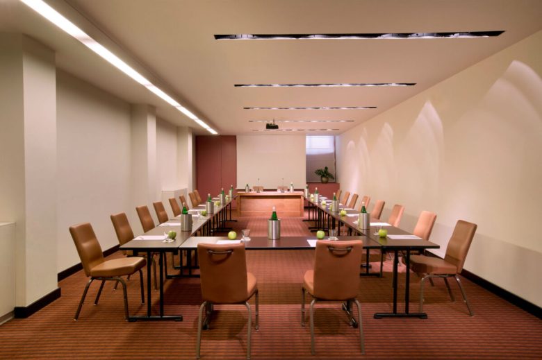 come-arredare-sala-riunioni-6