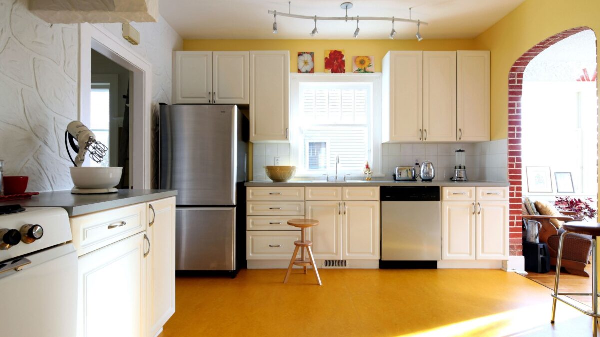 10-idee-di-giallo-per-la-cucina-01