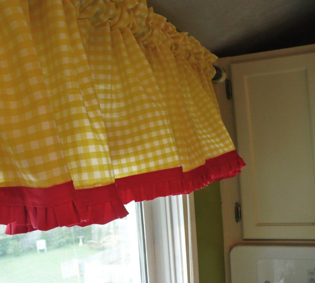 10-idee-di-giallo-per-la-cucina-02