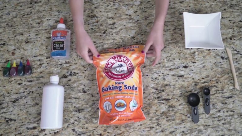 come-fare-slime-soli-collaebicarbonato