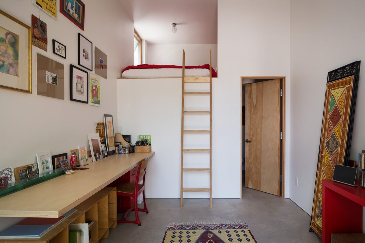 stanza-degli-ospiti-studio-letto-soppalcato